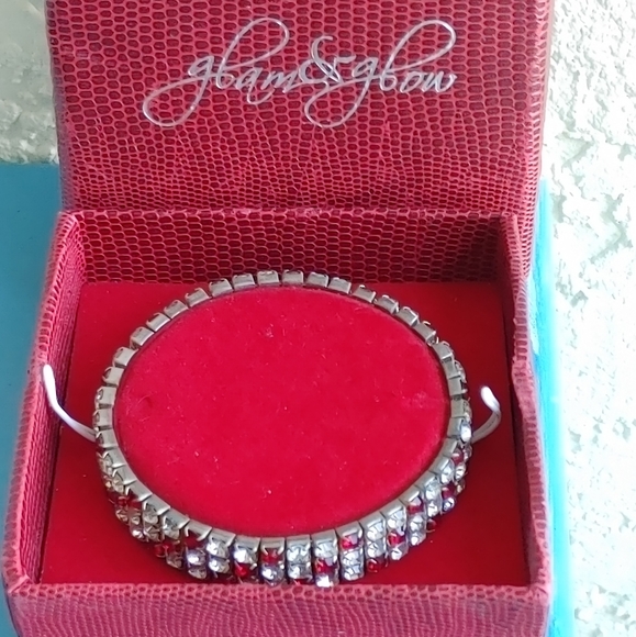 Glam & Glow Women's Stretch Bracelet - Picture 5 of 6